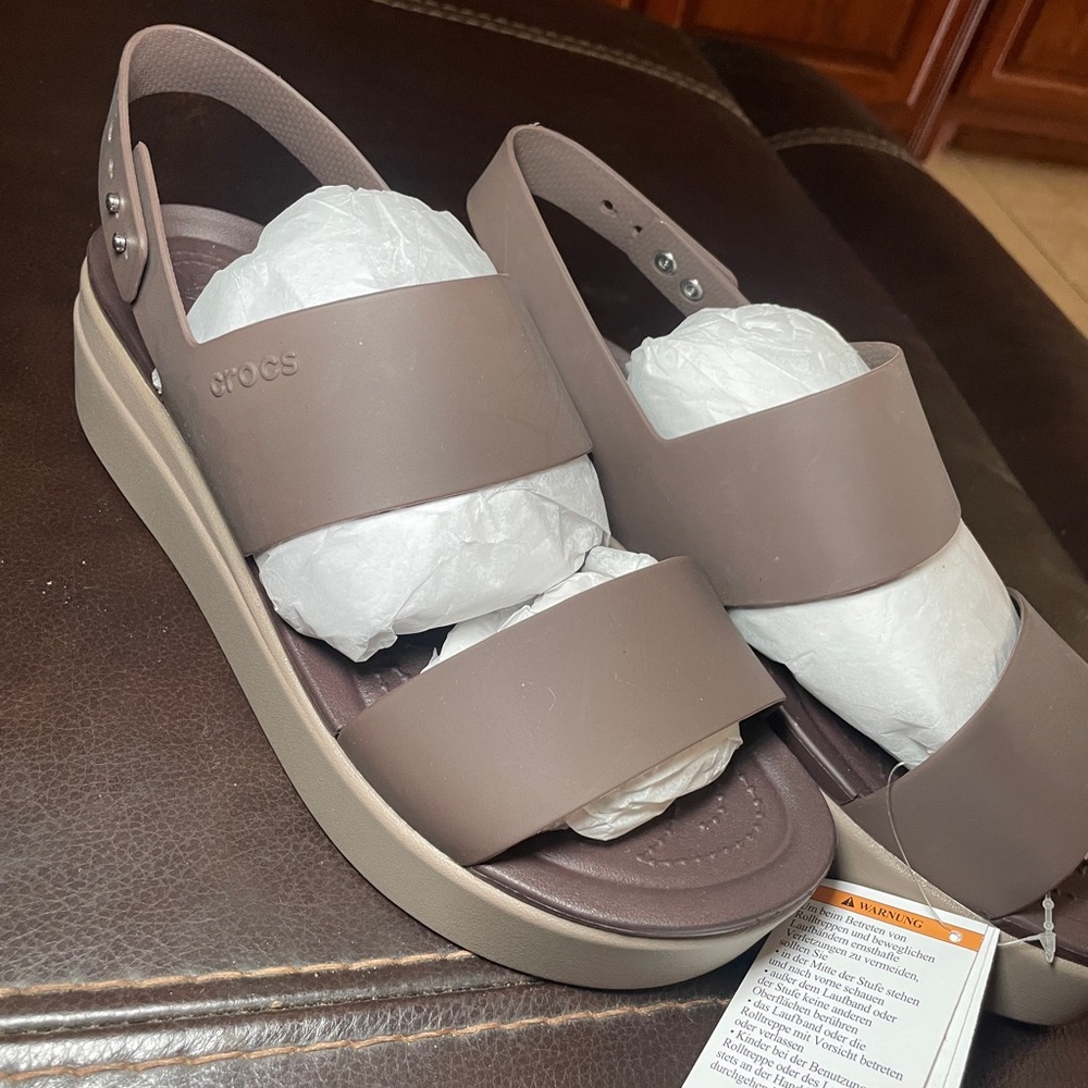 Croc sandal